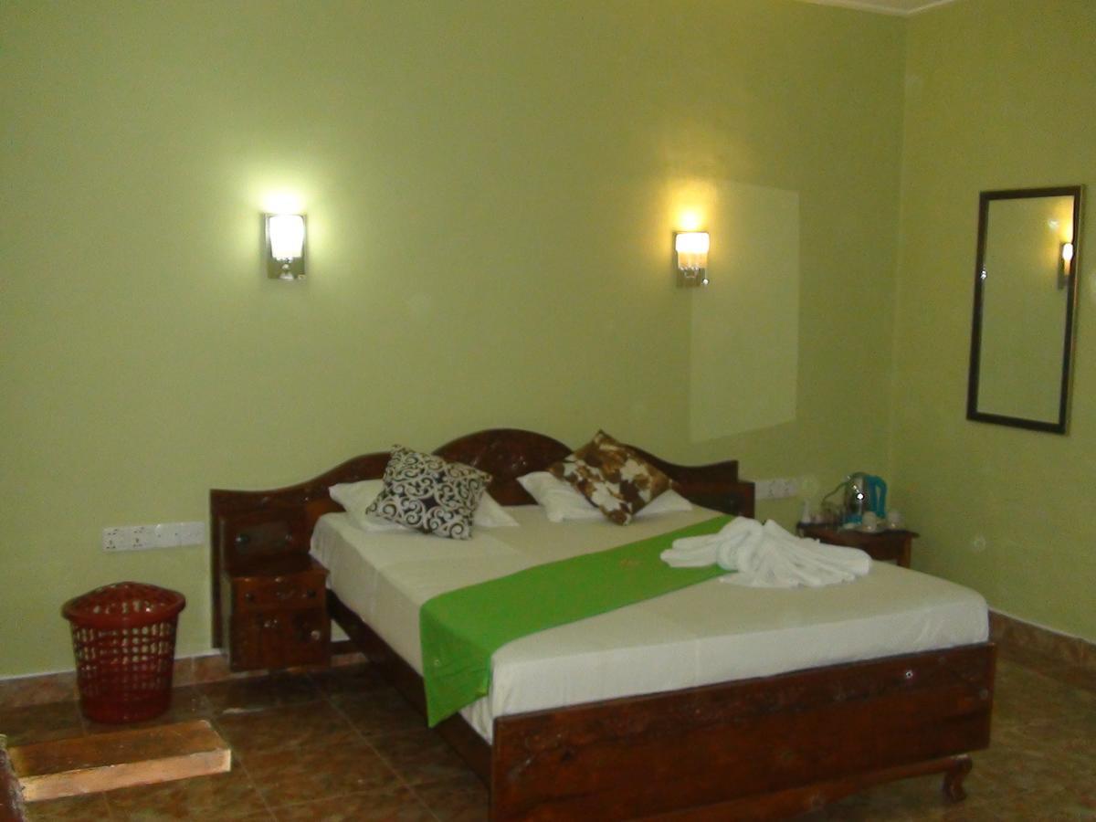Villa De Rosh Ettukala Bagian luar foto