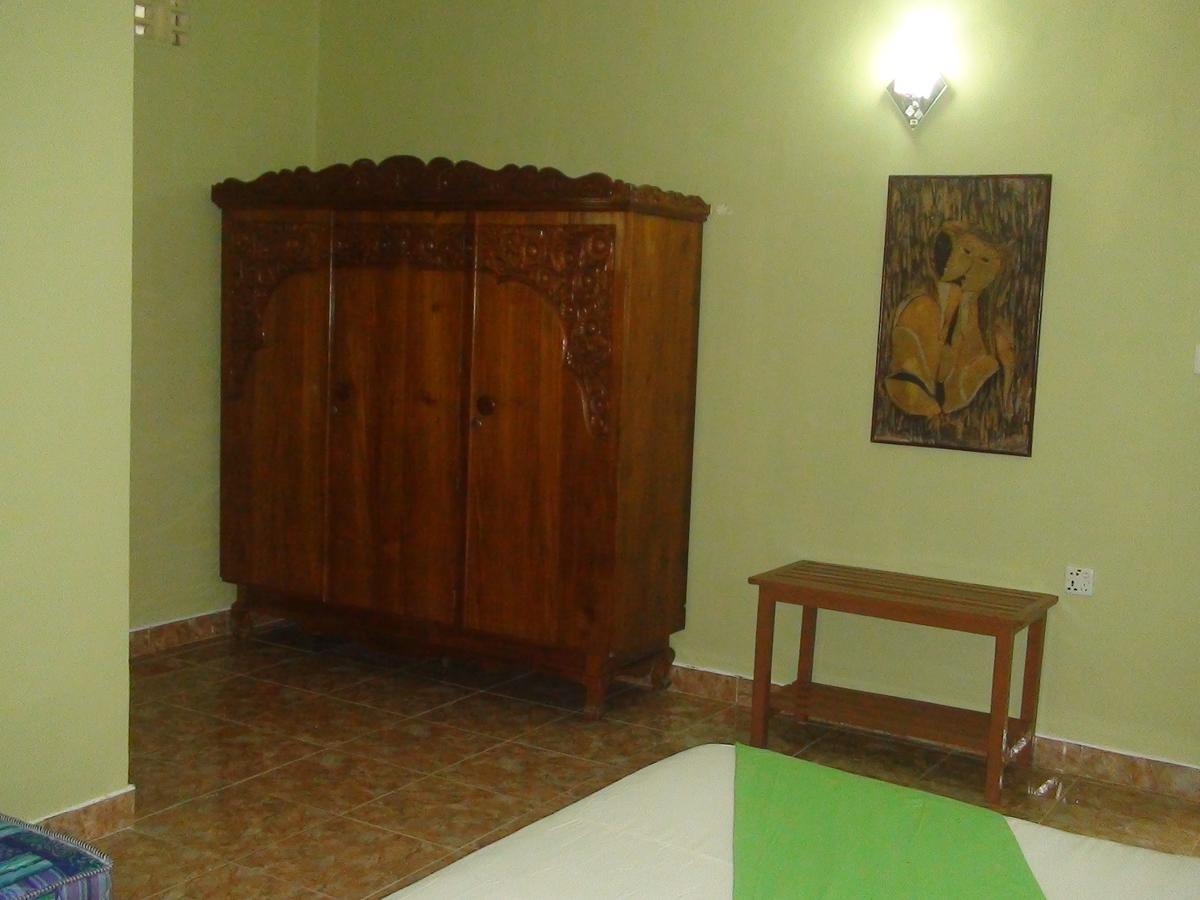 Villa De Rosh Ettukala Bagian luar foto